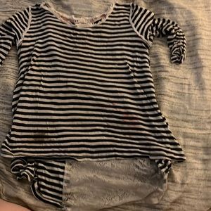 Mid length sleeve shirt